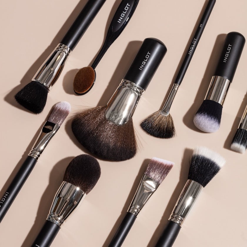 foundation-brushes-let-them-help-you-out.jpg